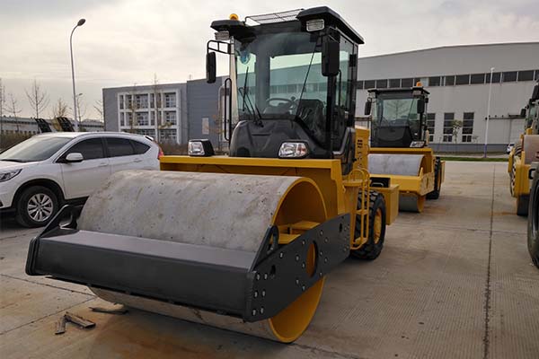 振動<a href='http://m.raalte.cn' target='_blank'>壓路機</a>